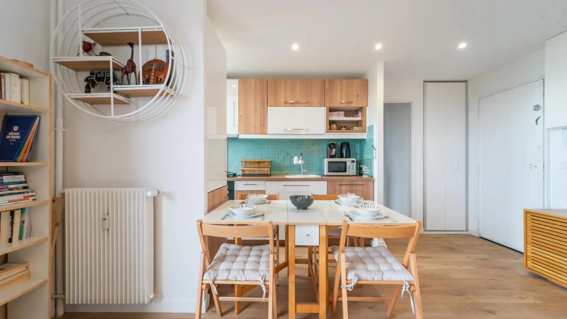 Blue Light - Appt Pour 4P Paris Apartment 0*,  France